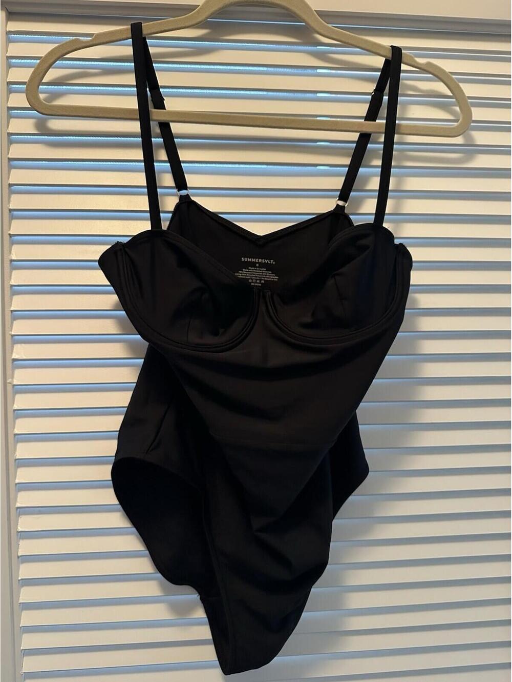 Summersalt Women's Black One Piece Swimsuit with Cups Size 6